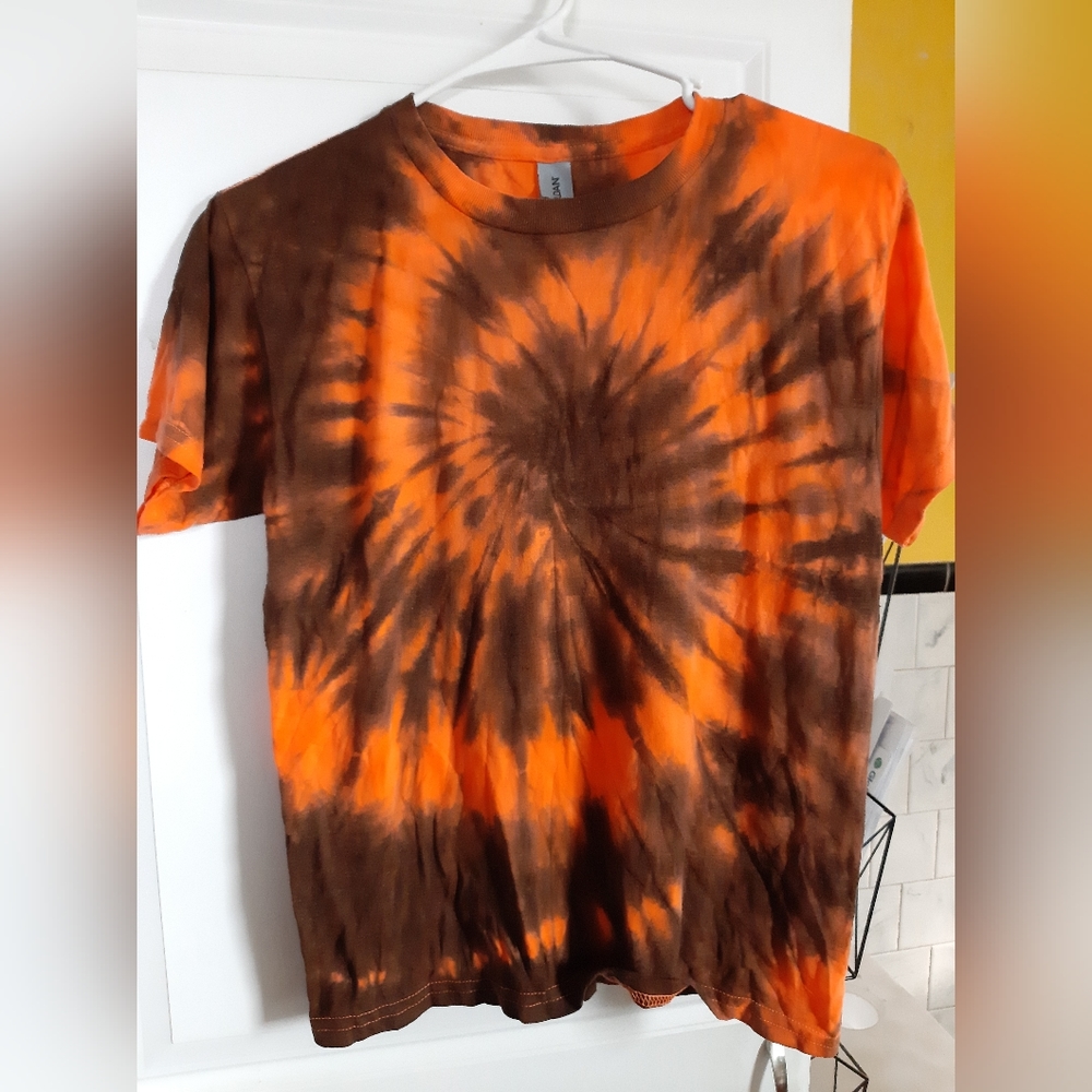 Youth S, Orange and Brown tie dye. Gildan Heavy Cotton.
